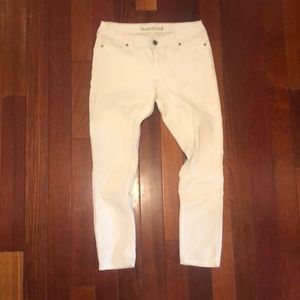 Maurice’s white capri